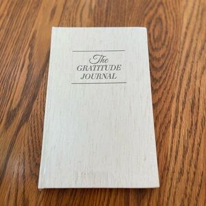 Gratitude Journal - Journey to intentional self-care and wellness